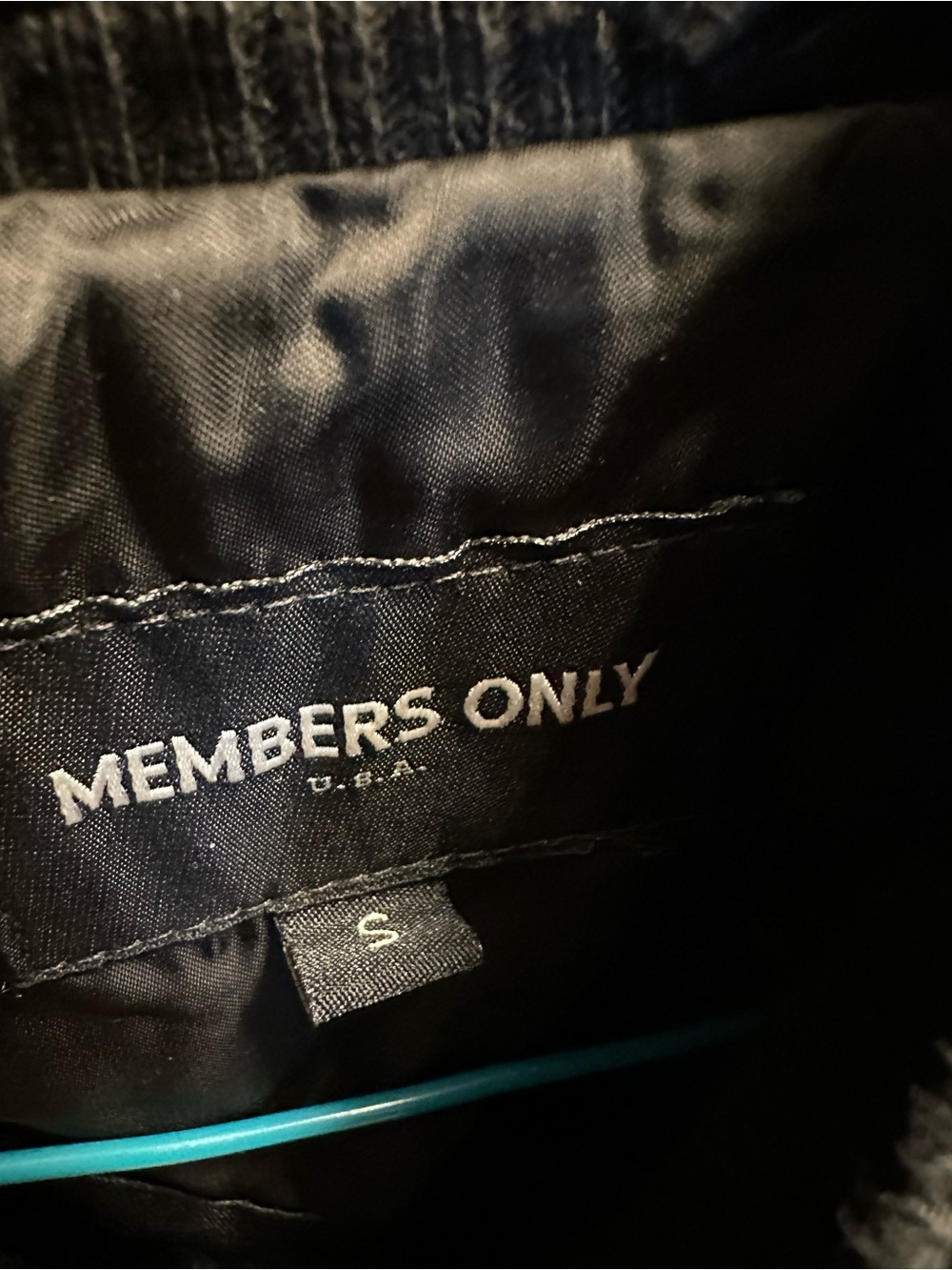 Vintage black full-zip bomber jacket by Members Only - Picture 2 of 4